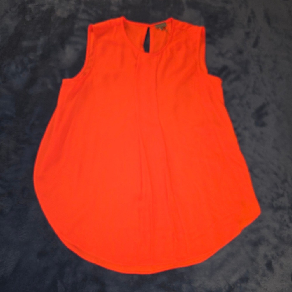 Vince Camuto Orange Sleeveless Pleated Front Keyhole Blouse Medium